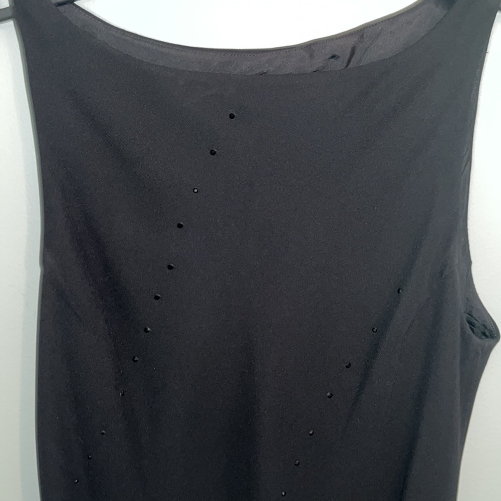💕HP💕Jones New York black midi sheath dress with diagonal black gems - size 10 - Picture 2 of 4